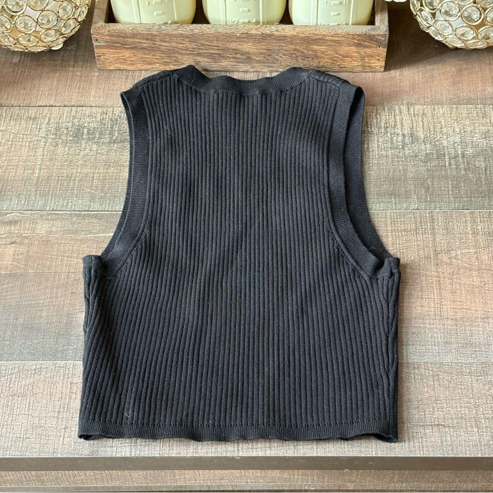 Wilfred Ribbed Crop Tank - Picture 5 of 6